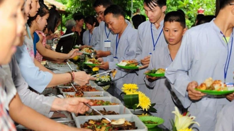 Nằm mơ ăn chay nên đánh con số nào?